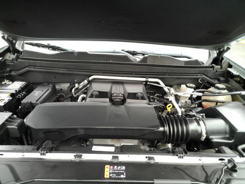 Certified 2024 Chevrolet Colorado ZR2 w/ ZR2 Convenience Package III AWD/4WD image 4