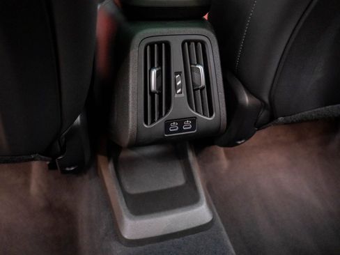 Certified 2025 BMW X2 xDrive28i image 18