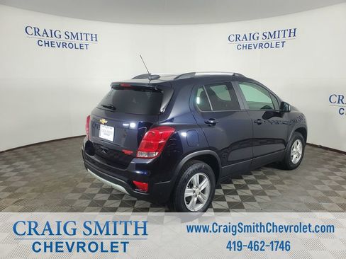 Used 2022 Chevrolet Trax LT w/ LT Convenience Package AWD/4WD image 5