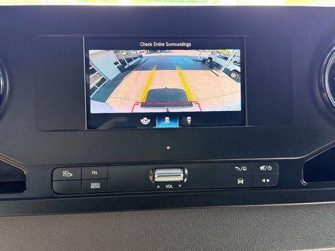 Used 2024 Mercedes-Benz Sprinter 2500 image 22