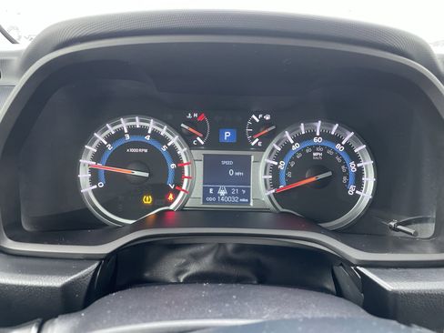 Used 2015 Toyota 4Runner Limited image 20