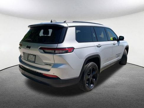 Used 2024 Jeep Grand Cherokee L Limited w/ Black Appearance Package AWD/4WD image 14