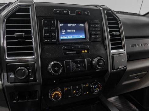 Used 2017 Ford F250 XLT w/ XLT Value Package AWD/4WD image 23