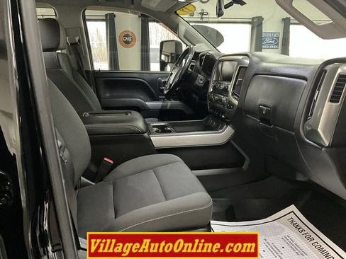 Used 2019 Chevrolet Silverado 2500 LT w/ Midnight Edition image 38