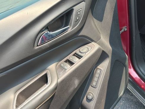 Used 2019 Chevrolet Equinox Premier FWD image 17