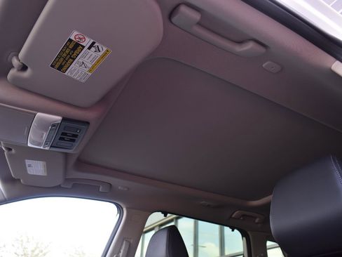 Used 2023 Nissan Rogue Platinum w/ Platinum Premium Package FWD image 30