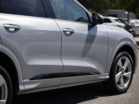 Certified 2025 Audi Q5 Premium Plus w/ Premium Plus image 8