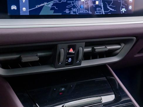 Certified 2024 Porsche Cayenne image 25