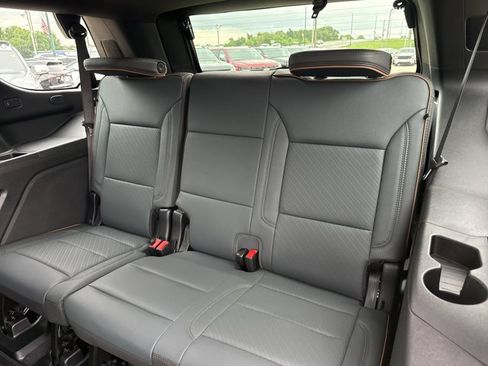 New 2026 GMC Yukon AT4 w/ AT4 Premium Plus Package AWD/4WD image 7