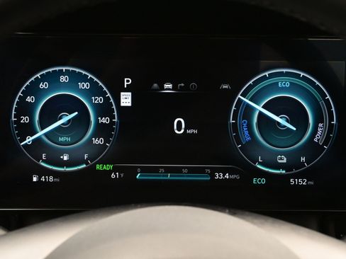 Certified 2025 Hyundai Elantra SEL image 23