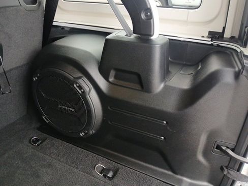 Used 2023 Jeep Wrangler Unlimited Rubicon w/ Steel Bumper Group image 15