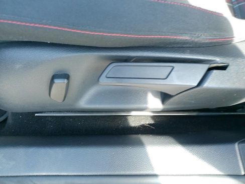 Used 2012 Volkswagen GTI 4-Door FWD image 33