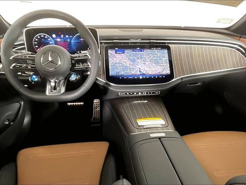 New 2026 Mercedes-Benz E 53 AMG e 4MATIC Sedan image 5