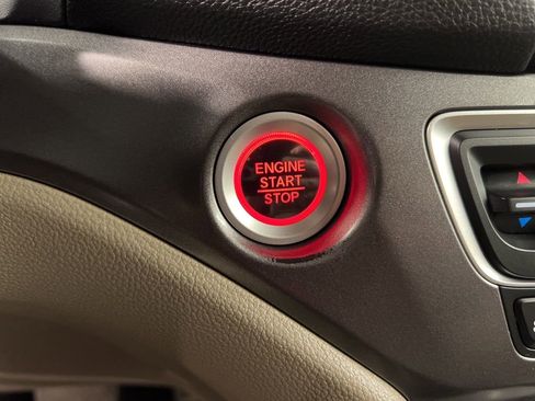 Used 2018 Honda Pilot EX-L image 18