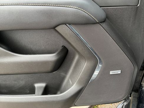 Used 2023 Chevrolet Suburban Premier w/ Advanced Technology Package image 28