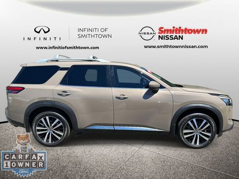 Used 2024 Nissan Pathfinder Platinum AWD/4WD image 7