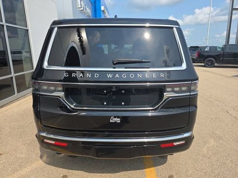 Used 2025 Jeep Grand Wagoneer 4WD image 11
