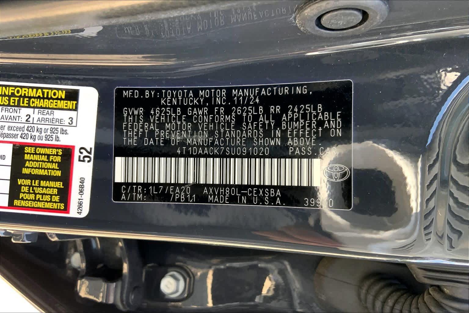 Used 2025 Toyota Camry SE FWD image 33