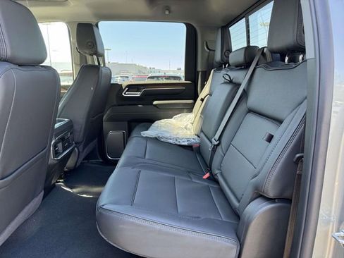 New 2026 GMC Sierra 2500 Denali w/ Denali Reserve Package image 9