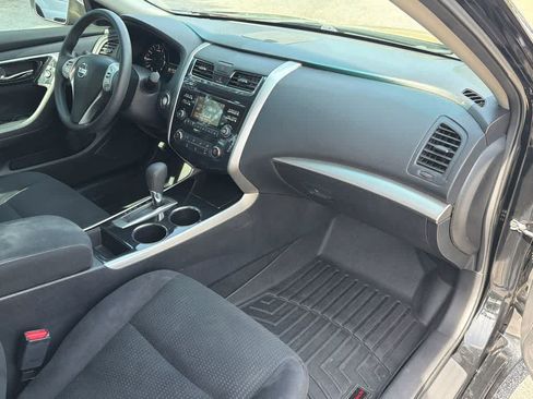 Used 2014 Nissan Altima 2.5 S w/ Display Audio Package FWD image 13