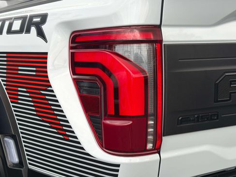 Used 2025 Ford F150 Raptor w/ Equipment Group 803A Raptor R AWD/4WD image 16