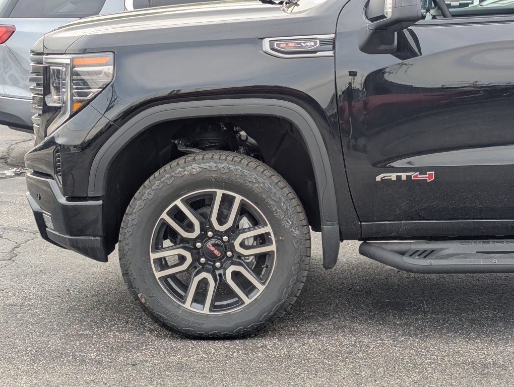 New 2026 GMC Sierra 1500 AT4 w/ AT4 Premium Package AWD/4WD image 32