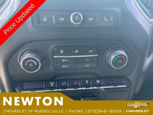 Used 2022 Chevrolet Silverado 2500 Custom w/ Custom Value Package AWD/4WD image 12