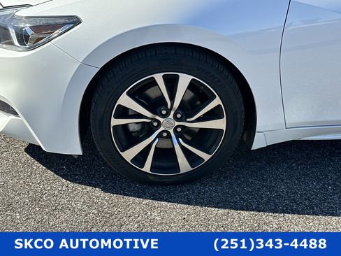 Used 2018 Nissan Maxima 3.5 SV image 9