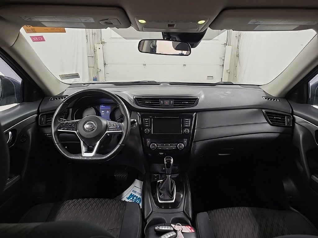 Used 2019 Nissan Rogue SV AWD/4WD image 4