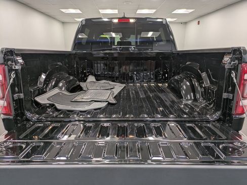 Used 2024 RAM 1500 Limited w/ Body Color Bumper Group image 24