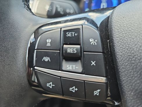 Used 2022 Ford Escape SEL w/ Technology Package AWD/4WD image 17