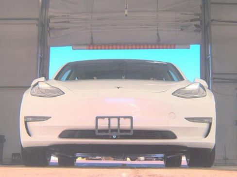 Used 2019 Tesla Model 3 Long Range image 4