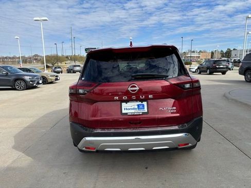 Used 2022 Nissan Rogue Platinum w/ Head-Up Display Package image 6