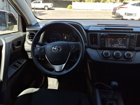 Used 2018 Toyota RAV4 LE w/ All Weather Liner Package FWD image 24