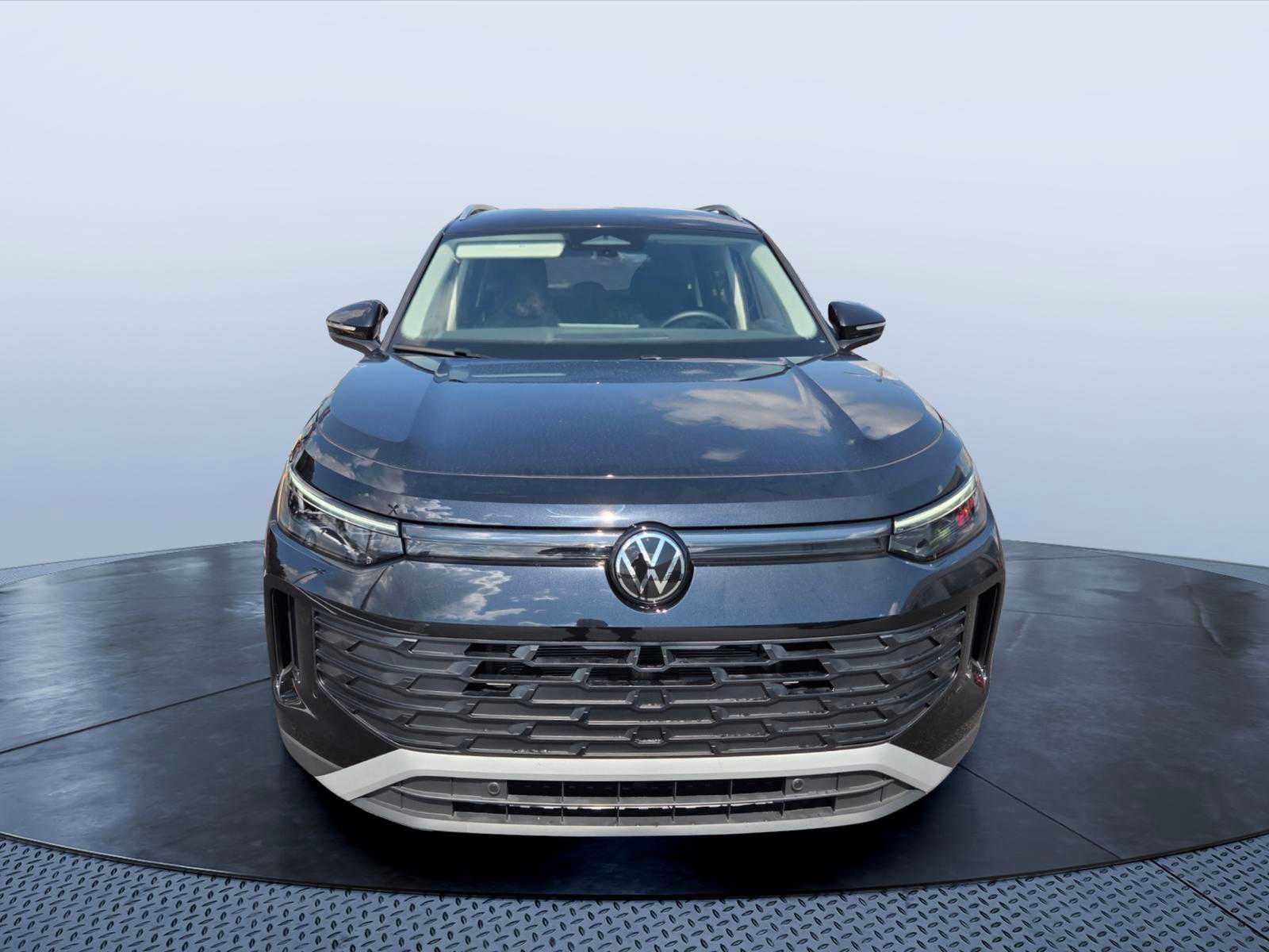 Used 2026 Volkswagen Tiguan S FWD image 8