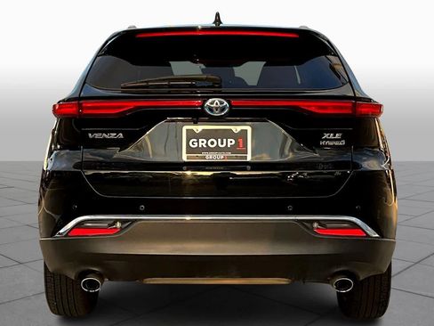 Used 2021 Toyota Venza XLE w/ Carpet Mat Package (TMS) image 5