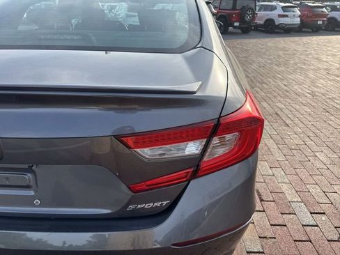 Used 2019 Honda Accord Sport image 11