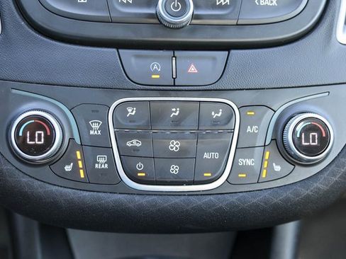 Used 2025 Chevrolet Malibu LT image 22