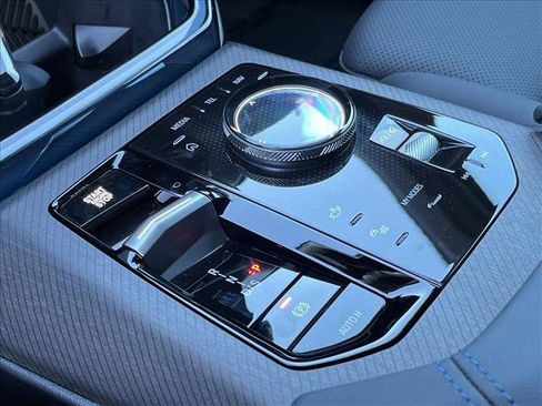 Used 2025 BMW X3 xDrive30i w/ M Sport Package image 12