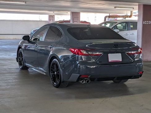 Used 2025 Toyota Camry SE w/ Convenience Package FWD image 8