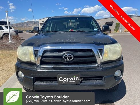 Used 2008 Toyota Tacoma PreRunner image 2