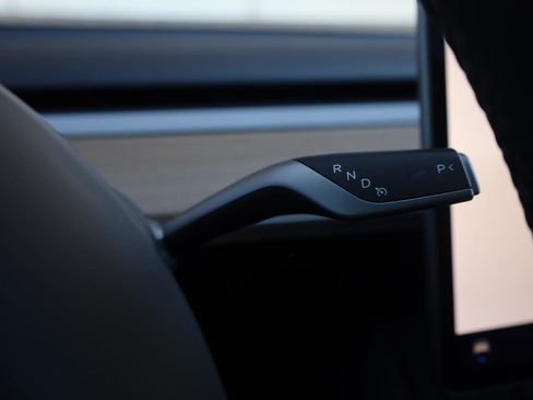 Used 2022 Tesla Model Y Performance AWD/4WD image 32