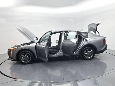 Used 2025 Kia K4 FWD image 61