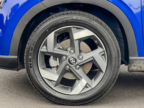 Certified 2025 Hyundai Venue SEL image 38