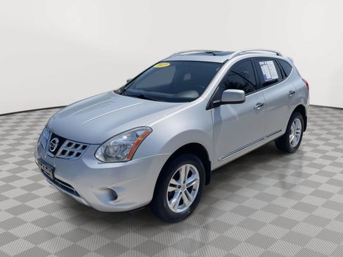 Used 2013 Nissan Rogue SV w/ Premium Pkg AWD/4WD image 10