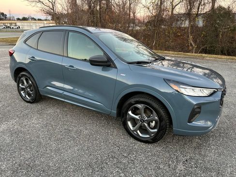 Used 2023 Ford Escape ST-Line w/ Tech Pack #1 image 9