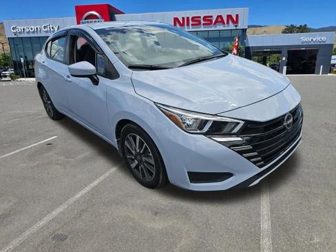 Used 2023 Nissan Versa SV w/ Electronics Package FWD image 5