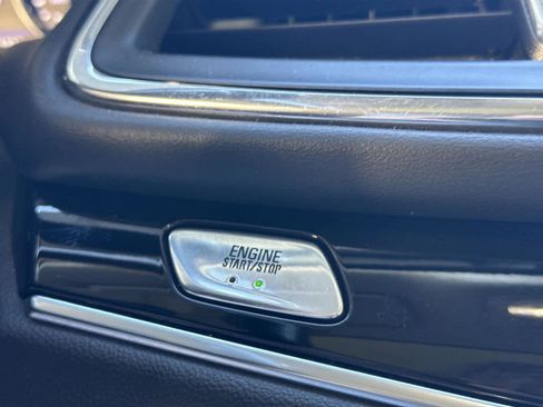 Used 2022 Buick Enclave Avenir w/ Avenir Technology Package image 29