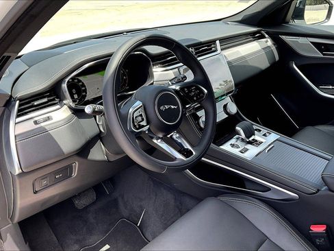New 2026 Jaguar F-PACE R-Dynamic S image 4