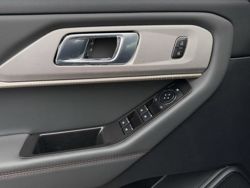 New 2026 Ford Explorer Active RWD image 23